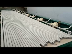 316、316L 石油化学産業で使用されるシームレスな鋼鉄流体管 1mm-100mm の壁の厚さ