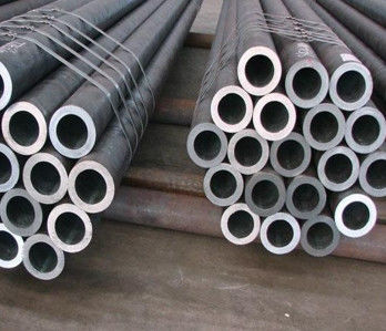 円形の黒い5.8mから12m A53カーボン継ぎ目が無い管