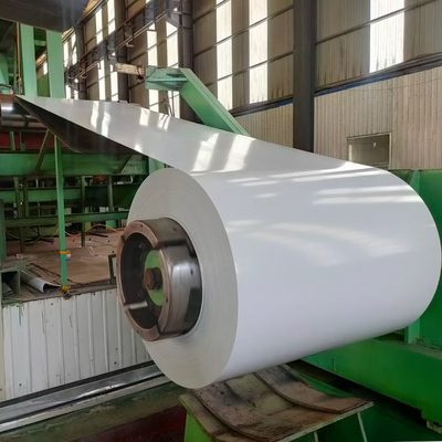 Z275は電流を通された鋼鉄コイルの金属の屋根ふきを広げる建築材料をPrepainted
